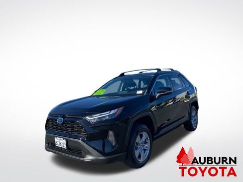 Used 2022 Toyota RAV4 XLE w/ XLE Grade Weather Package AWD/4WD image 3