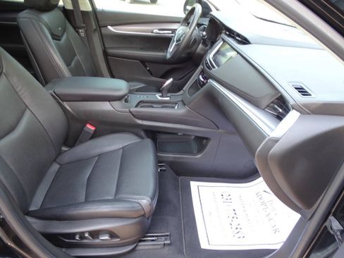 Used 2017 Cadillac XT5 AWD Luxury image 50