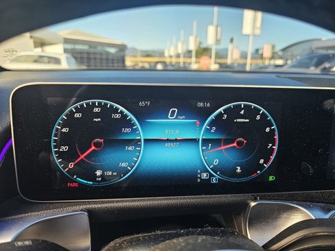 Used 2021 Mercedes-Benz GLB 250 image 11