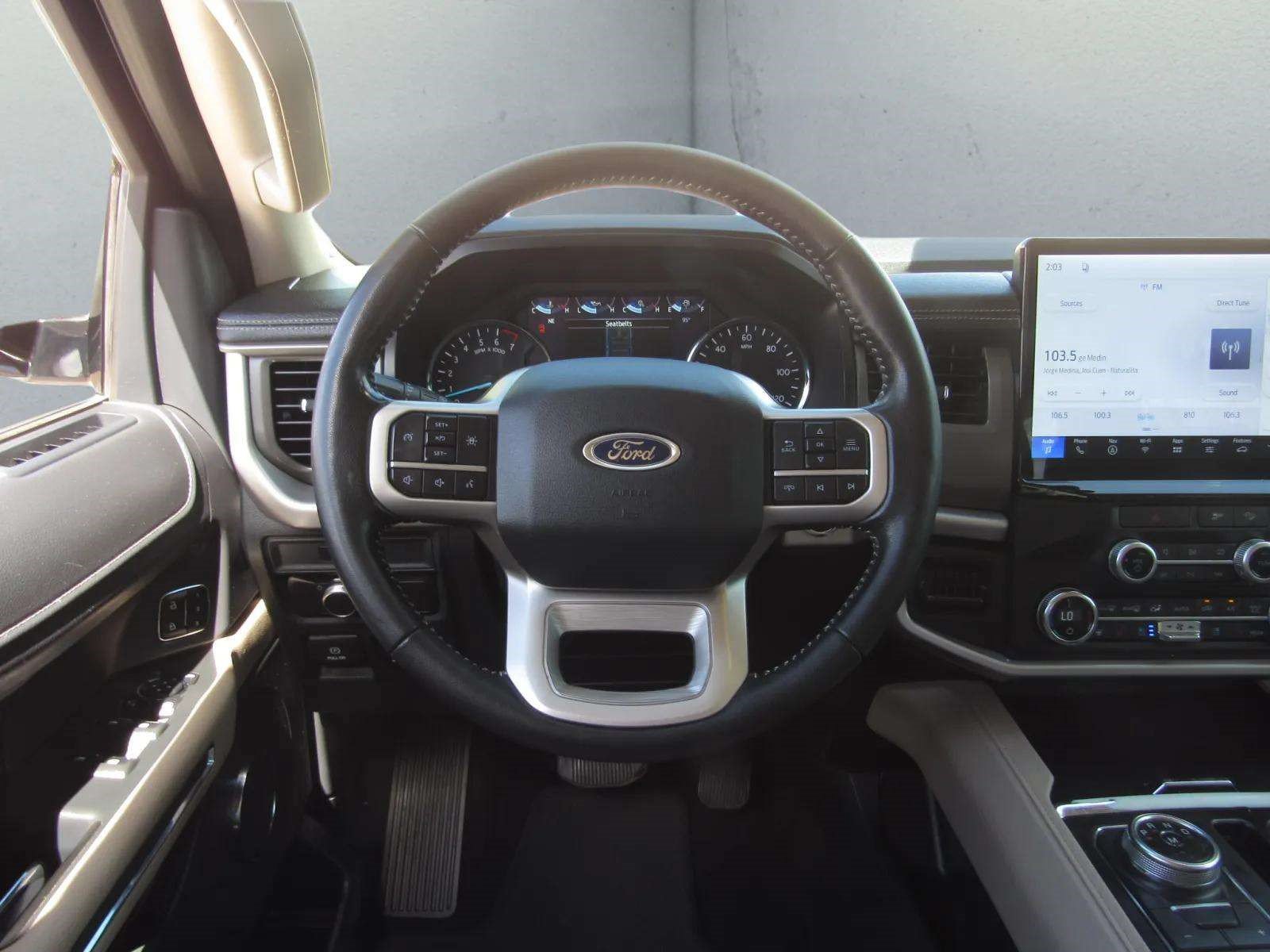 Used 2022 Ford Expedition XLT AWD/4WD image 25