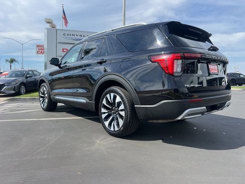 Used 2025 Ford Explorer Platinum w/ LUX Leather Package image 12