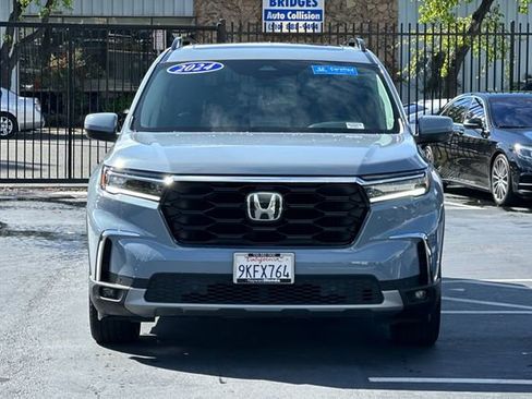 Certified 2024 Honda Pilot Touring image 8