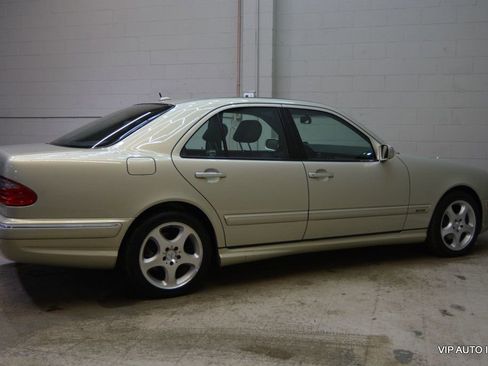 Used 2002 Mercedes-Benz E 430 Sedan image 32