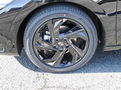 New 2026 Hyundai Elantra SEL Sport FWD image 12