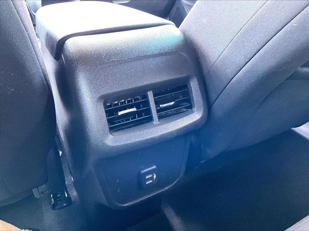 Used 2023 Chevrolet Equinox LT AWD/4WD image 12