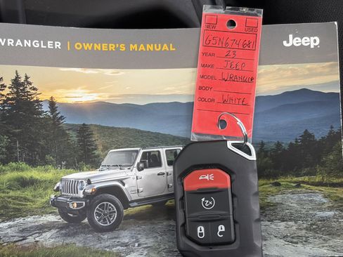 Used 2023 Jeep Wrangler Unlimited Sport AWD/4WD image 35