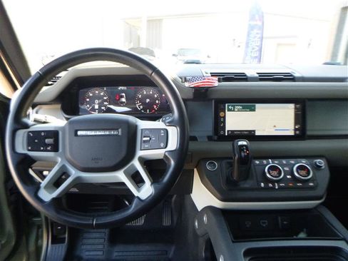 Used 2022 Land Rover Defender 110 SE image 10