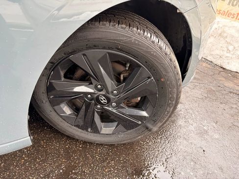 Used 2022 Hyundai Elantra SEL image 37