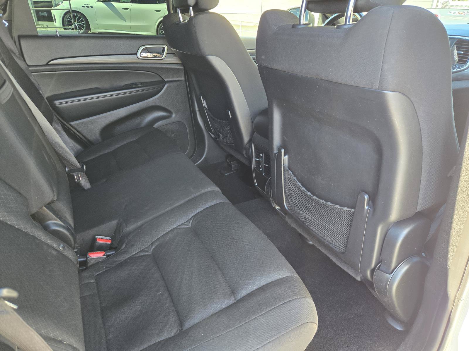 Used 2021 Jeep Grand Cherokee Laredo RWD image 30