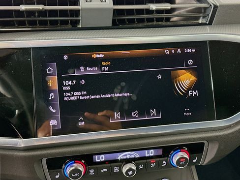 Used 2024 Audi Q3 2.0T Premium w/ Convenience Package image 19