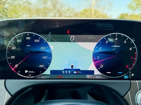 Used 2025 Mercedes-Benz E 350 Sedan image 29