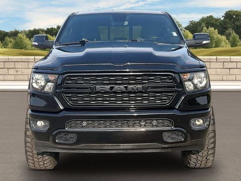 Used 2022 Chevrolet Silverado 2500 Custom w/ Custom Value Package AWD/4WD image 3