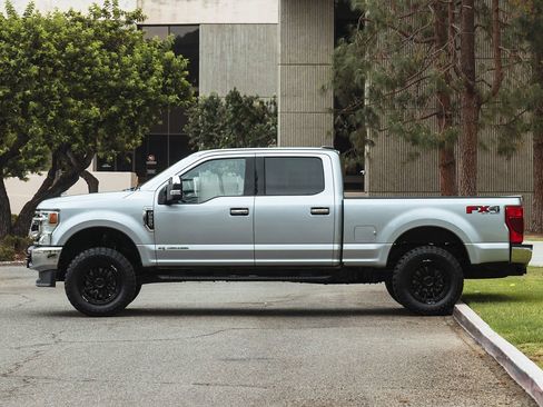 Used 2022 Ford F250 XLT w/ FX4 Off-Road Package image 5