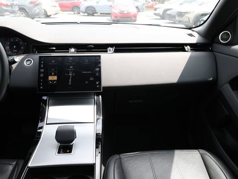 Used 2024 Land Rover Range Rover Evoque S AWD/4WD image 25
