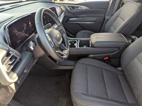 Certified 2025 Chevrolet Traverse LT image 26