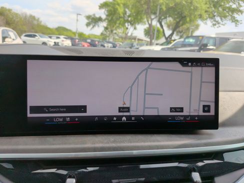 Used 2024 BMW X7 xDrive40i image 15