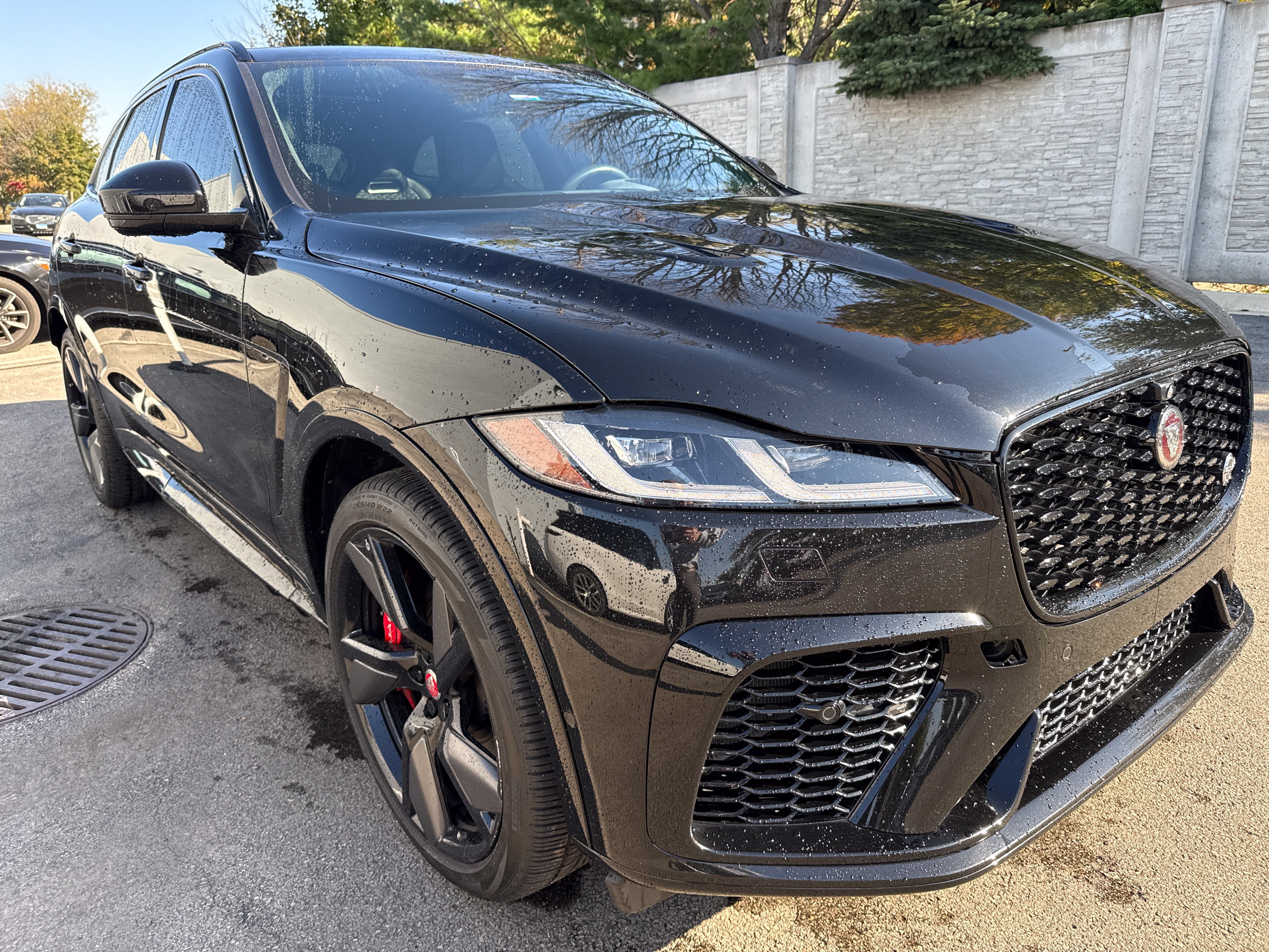 Used 2023 Jaguar F-PACE SVR AWD/4WD image 10