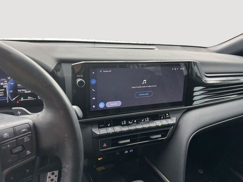 Used 2025 Toyota Camry XSE FWD image 11