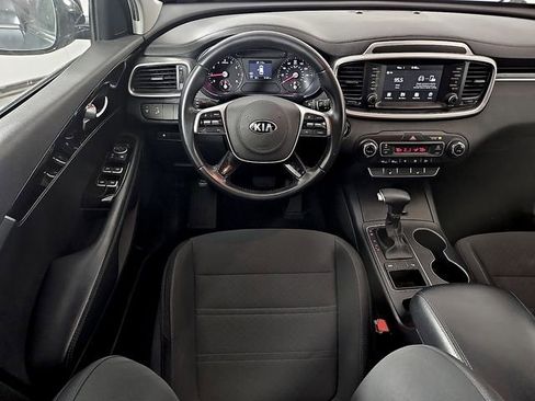Used 2020 Kia Sorento S FWD image 13