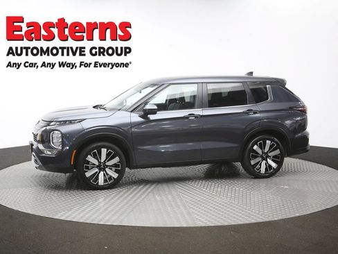 Used 2025 Mitsubishi Outlander SE AWD/4WD image 58