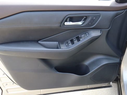 Used 2023 Nissan Rogue SL FWD image 20