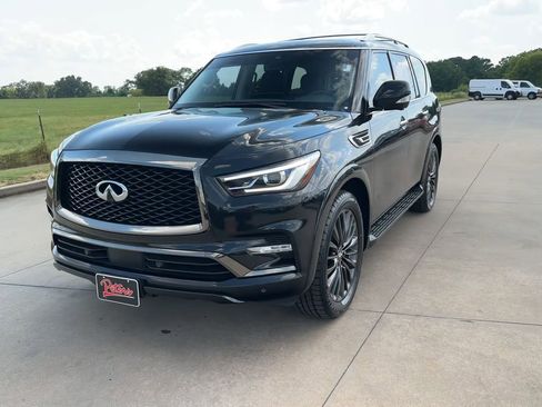 Used 2024 INFINITI QX80 Premium Select w/ All-Season Package RWD image 4