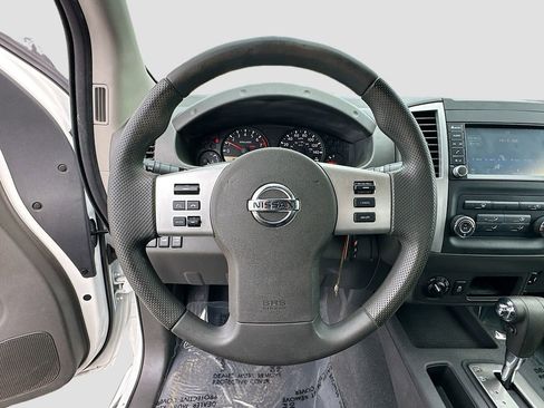 Used 2019 Nissan Frontier SV AWD/4WD image 11