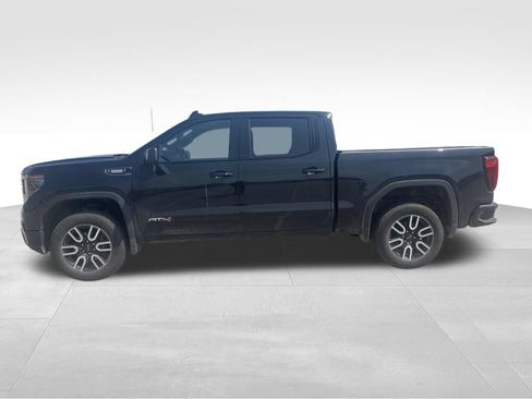 Used 2023 GMC Sierra 1500 AT4 w/ Technology Package AWD/4WD image 4