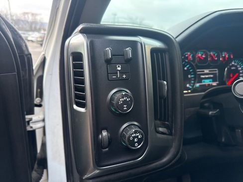 Used 2018 Chevrolet Silverado 1500 LTZ Z71 image 17