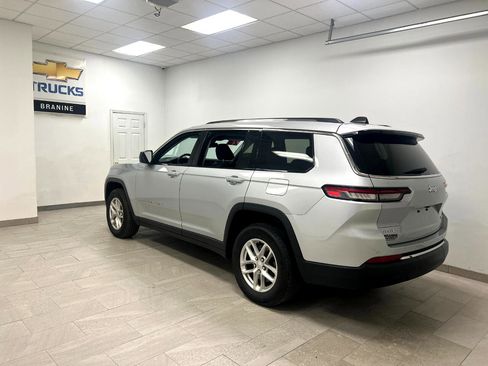 Used 2023 Jeep Grand Cherokee L Laredo image 7