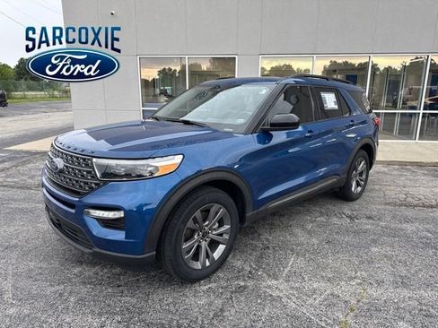 Used 2022 Ford Explorer XLT w/ Equipment Group 202A AWD/4WD image 27