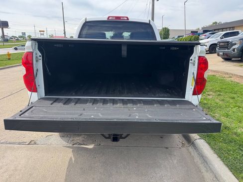 Used 2018 Toyota Tundra Limited AWD/4WD image 8
