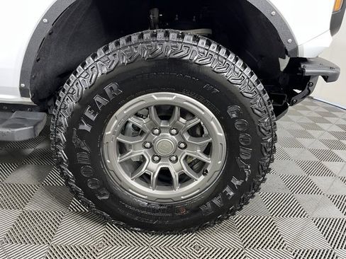 Used 2024 Ford Bronco Wildtrak image 9
