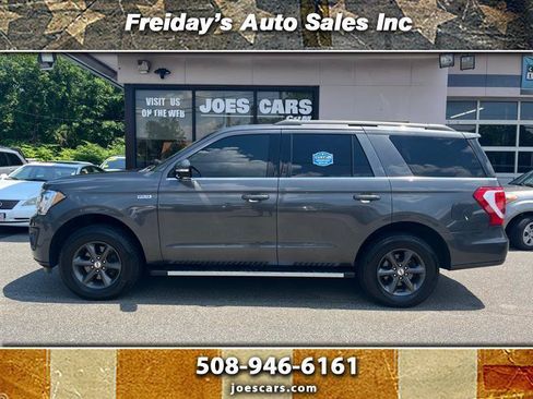 Used 2019 Ford Expedition XLT w/ Equipment Group 202A AWD/4WD image 1