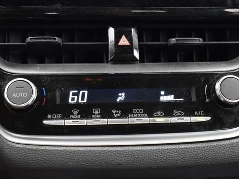 Used 2024 Toyota Corolla LE FWD image 30