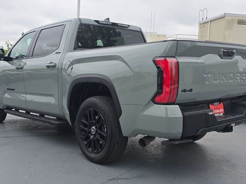 Used 2024 Toyota Tundra Limited AWD/4WD image 5