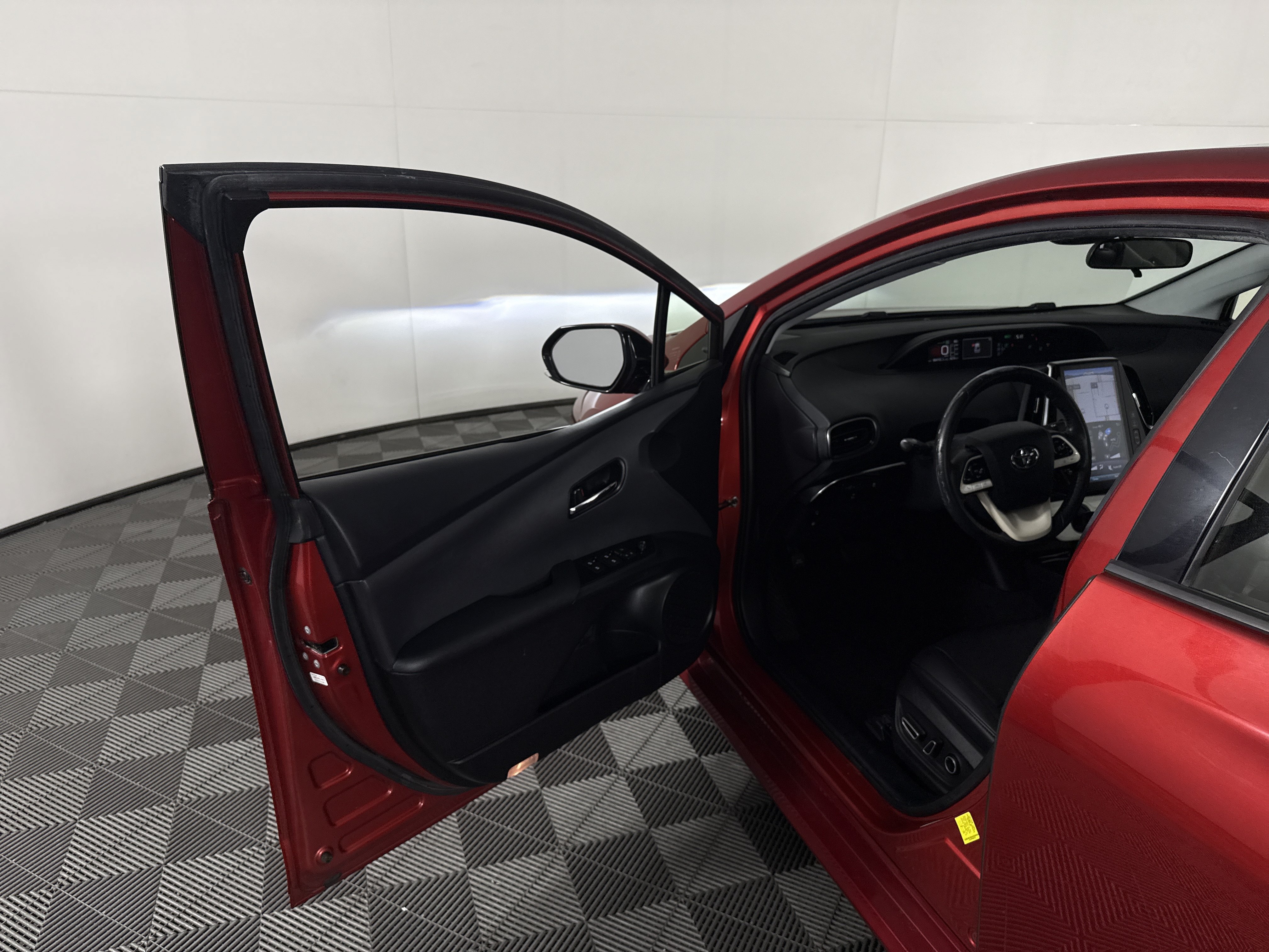 Used 2017 Toyota Prius Prime Premium w/ Carpet Mat Package FWD image 15