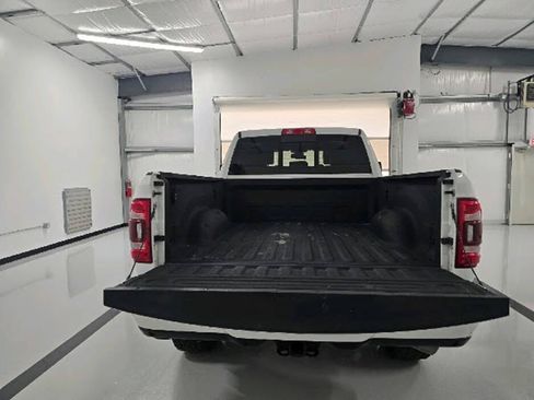 Used 2023 RAM 2500 Laramie AWD/4WD image 9