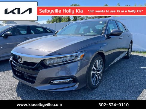 Used 2018 Honda Accord Touring image 1