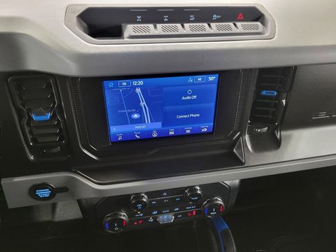 Used 2022 Ford Bronco Black Diamond w/ Sasquatch Package image 8