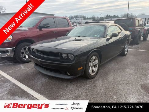 Used 2012 Dodge Challenger SXT Plus image 1