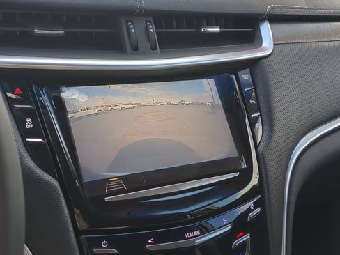 Certified 2018 Cadillac XTS Luxury FWD image 13