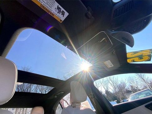 Used 2025 Mercedes-Benz C 300 4MATIC Sedan image 11