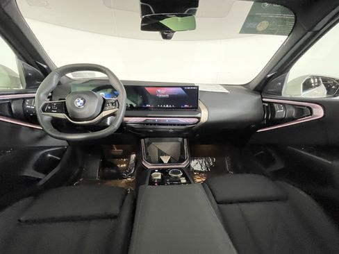 Certified 2025 BMW X3 xDrive30i w/ Premium Package image 18