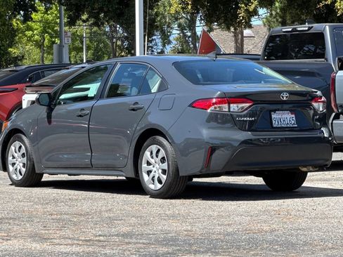 Used 2025 Toyota Corolla LE FWD image 5