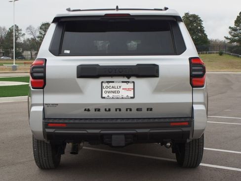 Used 2025 Toyota 4Runner SR5 image 3