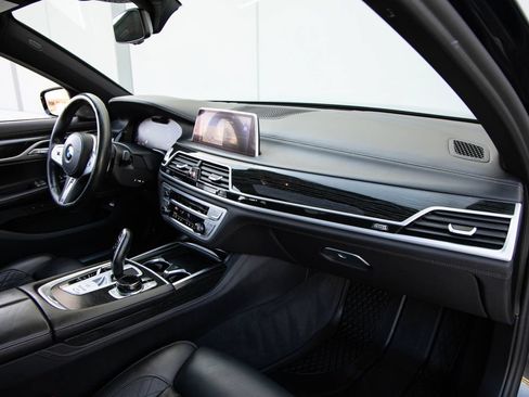 Used 2020 BMW 740i xDrive w/ M Sport Package AWD/4WD image 26