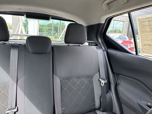 Used 2019 Nissan Kicks SV image 20