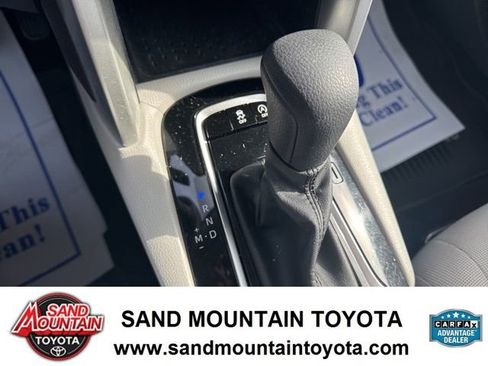 Used 2022 Toyota Corolla Cross L image 19