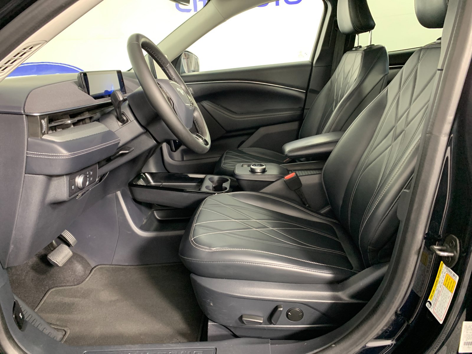 Used 2021 Ford Mustang Mach-E Select RWD image 15